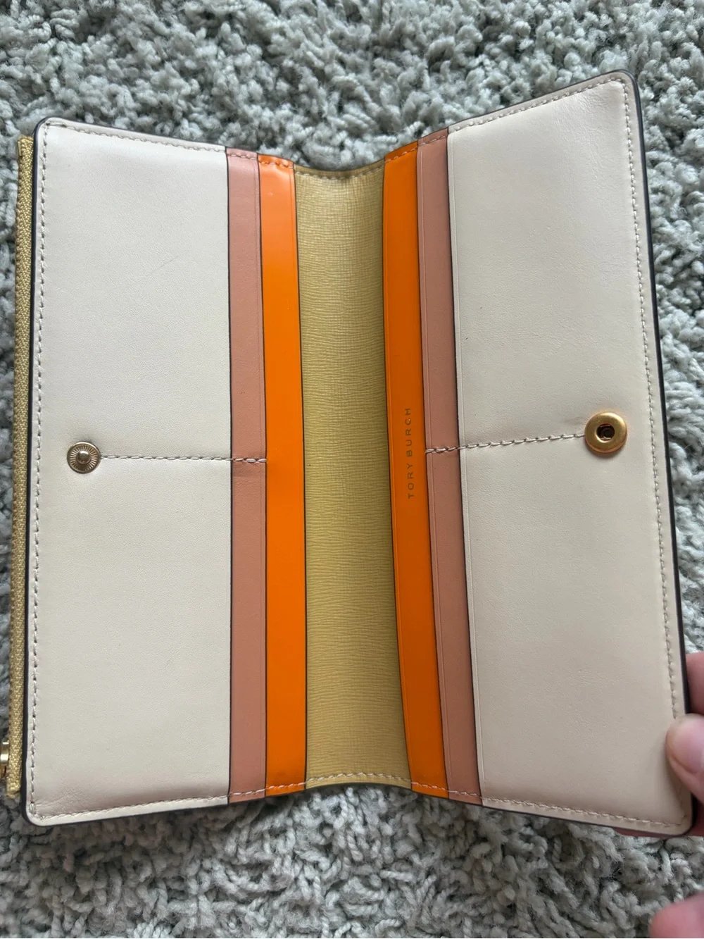 Tory Burch Robinson Zip Continental Wallet Tan Leather Gold Logo